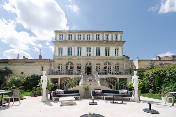Exterior - PAVILLON DES MILLESIMES (Lussac)