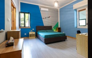 2 Schlafzimmer, Reisekinderbett, kostenloses WLAN, Bettwäsche