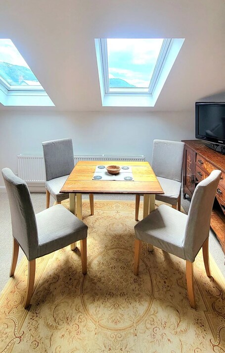 3 Bed Lodge apartment with ensuites and balcony, near the beach in a quiet area - Image 7