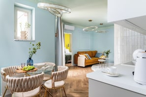 Interior - Luxury Apartment: Rooftop View of Wawel (Kraków)