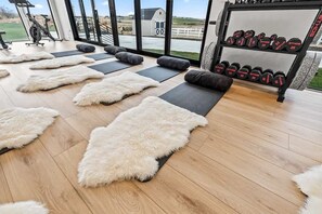 Fitness facility - 14,000 SqFt Estate w/ Gym Theater Suana Sleeps 40+ (Nampa)