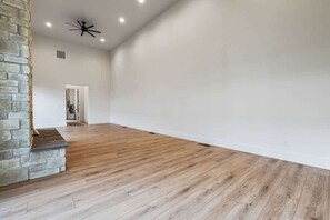 Interior - 14,000 SqFt Estate w/ Gym Theater Suana Sleeps 40+ (Nampa)