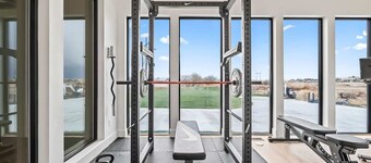 14,000 SqFt Estate w/ Gym Theater Suana Sleeps 40+