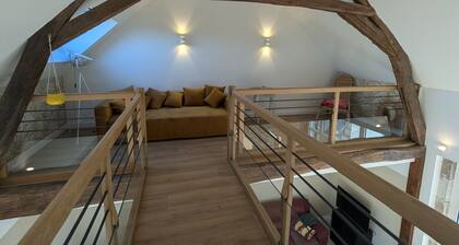 Charming renovated house in the heart of Loire Valley with parking and wifi