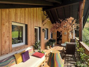 Outdoor dining - Cozy apartment in a secluded location with eig. Sauna on large balcony (Allendorf (Eder))