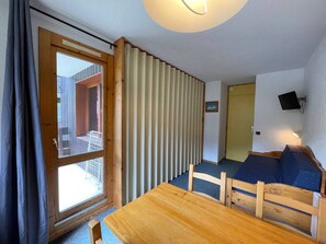 Interior - Cozy studio, near slopes, pets allowed (Valmorel)