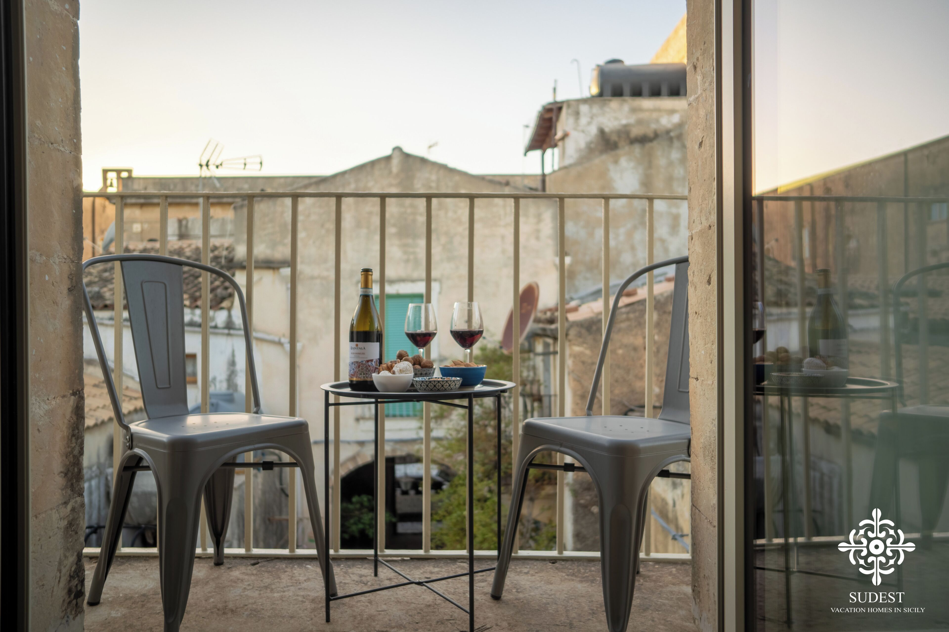 Alloggio Design su due livelli, balcone, vista cortile | Vista dalla camera