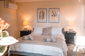 5 bedrooms, iron/ironing board, free WiFi, bed sheets - Villa Carcenac - In the heart of nature with pool (Lisle-sur-Tarn)