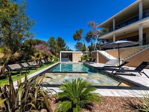 Pool - Appart Hotel | 2 bedrooms | Parking | swimming pool (Saint-Raphaël)
