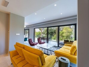 Interior - Appart Hotel | 4 rooms | Parking | swimming pool (Saint Raphaël)