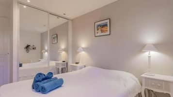 2 chambres, fer et planche Ă repasser, accĂšs Internet, draps fournis