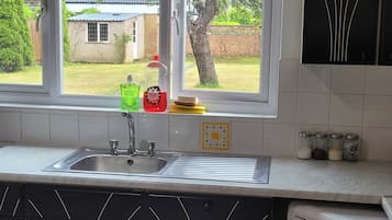 Apartment | Private kitchen | Fridge, microwave, oven, stovetop