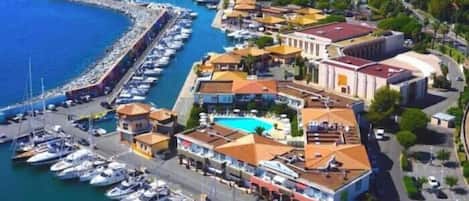 Marina/club náutico