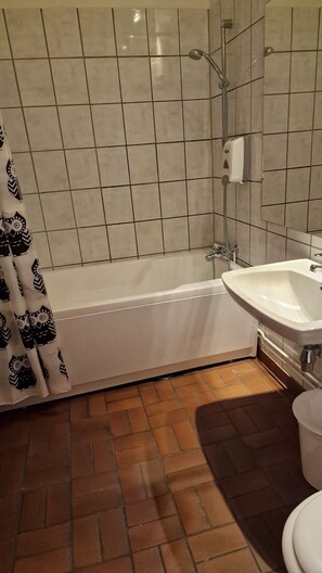 Comfort Studio Suite, Sea View | Bathroom