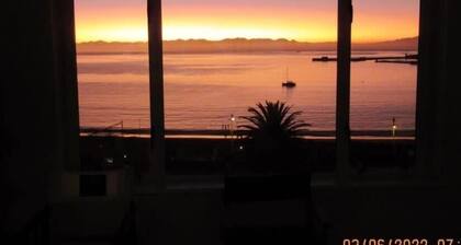 Simon’s Town Seaside Apt | Views, Balcony, Parking