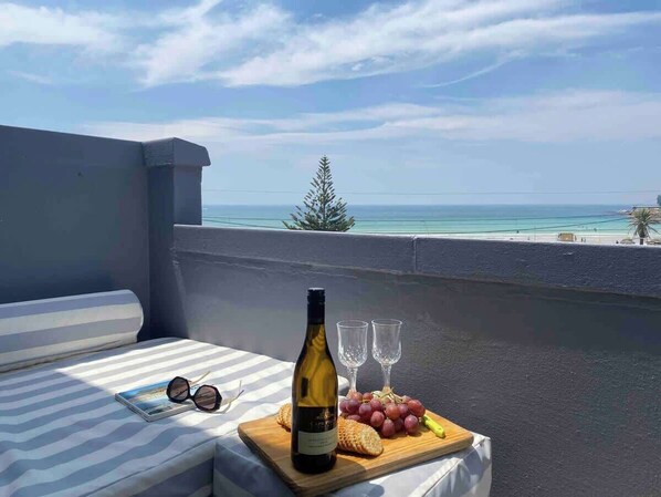 Property grounds - Sun, Sea & Sand | Beachfront Stay w/ Garage (Cape Town)