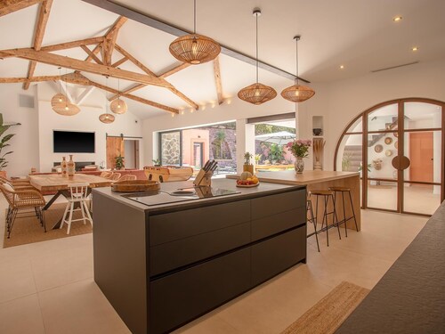 300m² | 700 m plage | 5 min du centre
