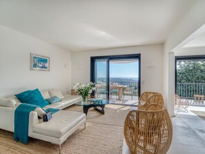 Fernseher, Stereoanlage