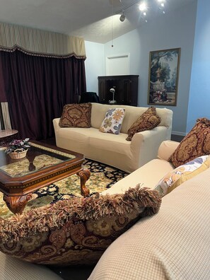 Smart TV, DVD player, ping pong - Splendid Home in Ocala Florida (Ocala)