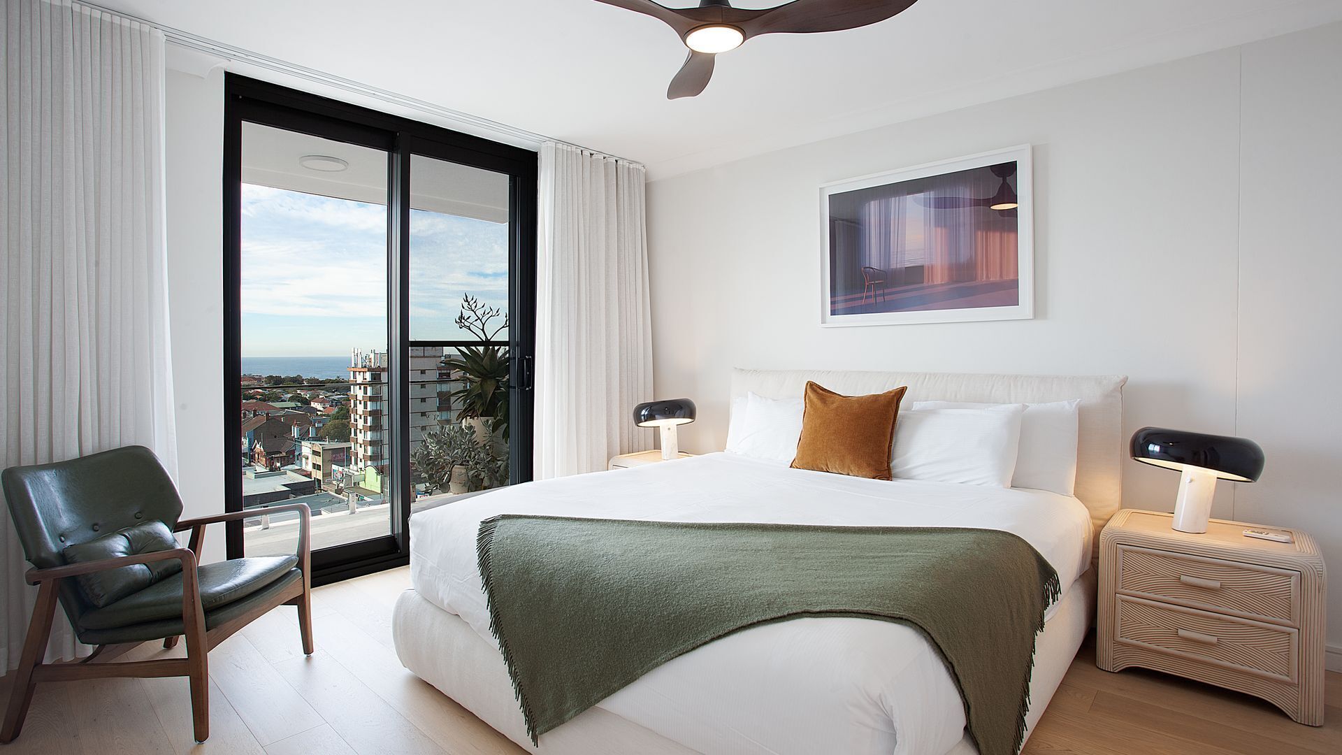 3 bedrooms, desk, iron/ironing board, free WiFi