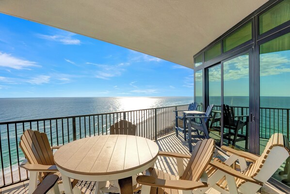 Outdoor dining - Luxury Gulf Front Condo | Waterslide | Lazy River (Orange Beach)
