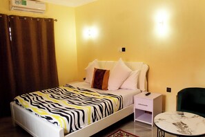 Interior detail - Donwill Hotel (Ho)