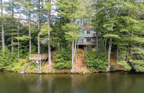 Maplewood 5-BR Lake House 10-min to Okemo