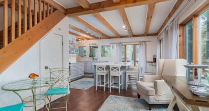 Maplewood 5-BR Lake House 10-min to Okemo