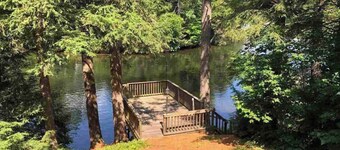Maplewood 5-BR Lake House 10-min to Okemo