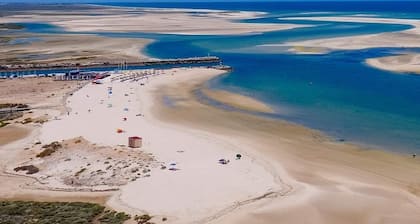 Bright apartment, just a short walk from the magnificent Fuseta beach