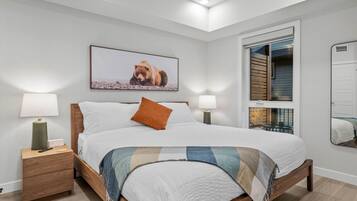 1 slaapkamer, een strijkplank/strijkijzer, reisbedje, wifi