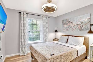 3 bedrooms, iron/ironing board, travel crib, free WiFi
