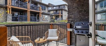 Mtn Views | Outdoor Pool & Hot Tub | Corner Condo