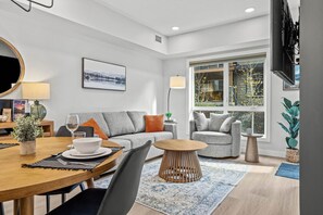 TV connectée, cheminée