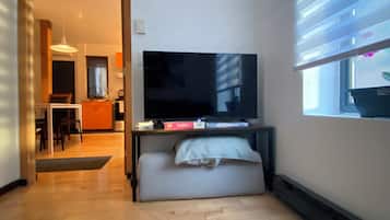 Smart TV, video games, books