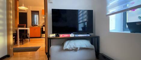 TV connectée, jeux vidéo, livres