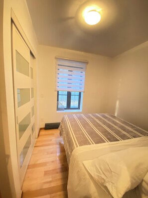 2 bedrooms, desk, iron/ironing board, travel cot