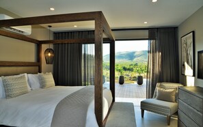 Villa 12 - Executive 4 Bedroom Villa - Bakubung Villas (Pilanesberg National Park)