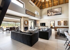 Villa 13- Executive 3 Bedroom Villa | Living area - Bakubung Villas (Pilanesberg National Park)