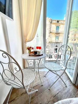 Comfort Double Room, Balcony, Mountain View | In-room safe, desk, blackout drapes, soundproofing - GRANORO B&B (Gragnano)