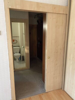 Handtücher, Seife, Toilettenpapier