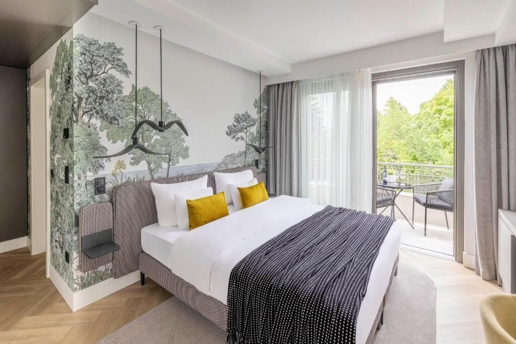 In-room safe, blackout curtains, soundproofing, iron/ironing board