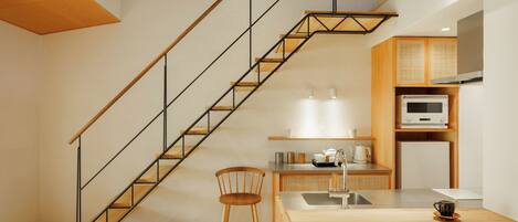 House, Non Smoking, Patio | Private kitchen | Full-size fridge, microwave, stovetop, cookware/dishes/utensils