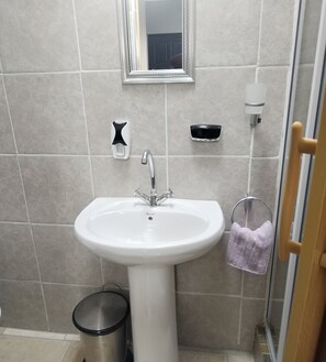 Room, 2 Bedrooms, Accessible, Smoking | Bathroom amenities - Room in B&B - Home of Peace and Tranquility (Pretoria)