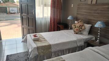 Quarto, 2 quartos, acessível, para fumantes
