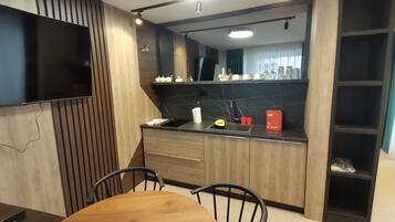 Apartamento, 1 quarto, sacada, vista para a montanha | Parte interna