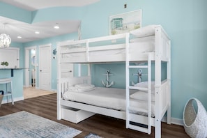2 habitaciones, tabla de planchar con plancha, wifi y ropa de cama