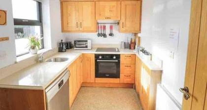 Rose Cottage in Ennistymon - Near Cliffs of Moher