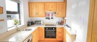 Rose Cottage in Ennistymon - Near Cliffs of Moher