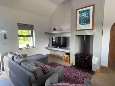 Rose Cottage in Ennistymon - Near Cliffs of Moher